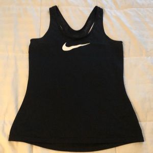M black Nike Pro tank top